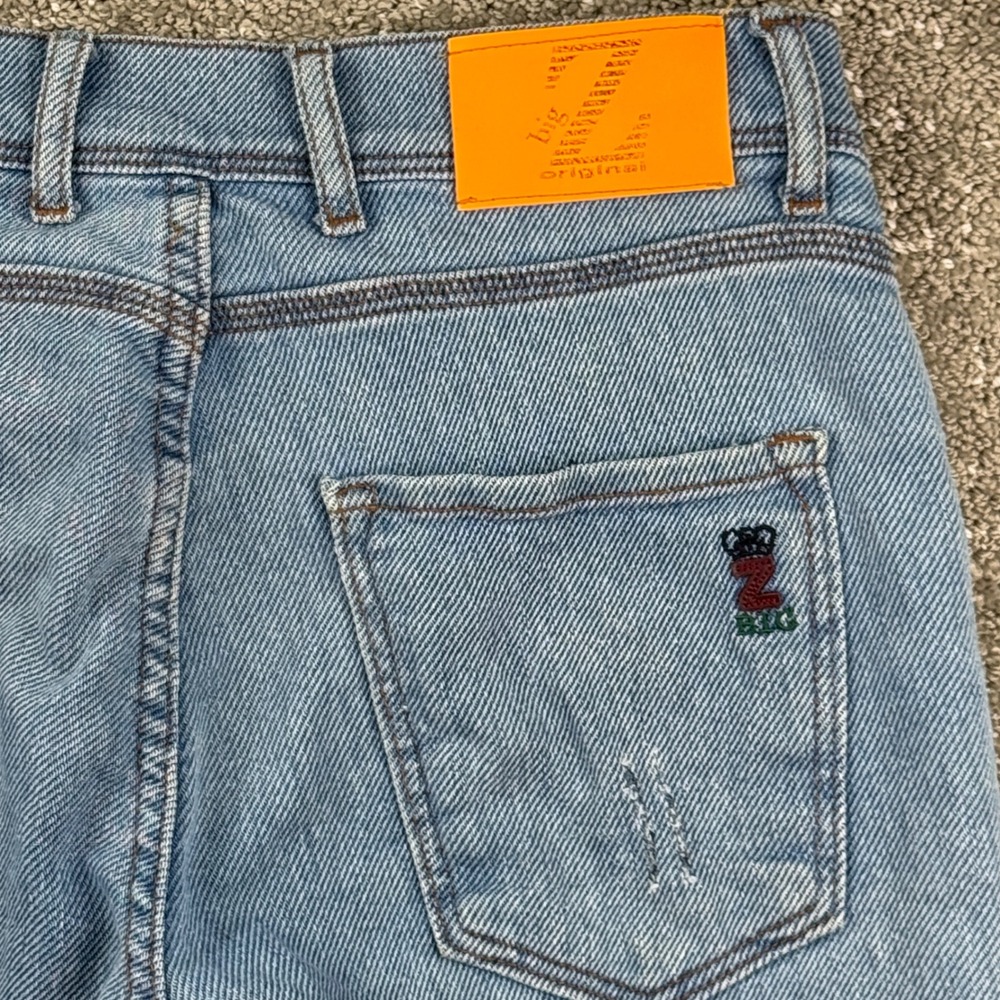 Big Z Original Jeans Womens 33 Light Wash Distressed Denim 27 Inseam Y2K